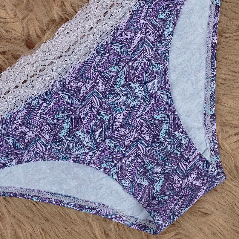 plus-size lace hipster panties with a tummy tuckerPRINTED BRIEF - LAVENDER