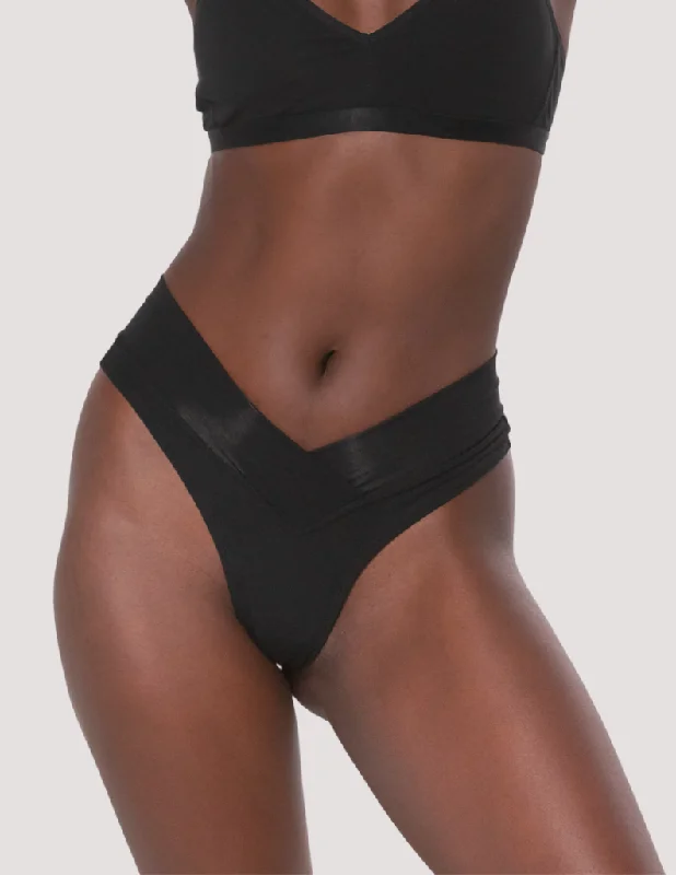 plus-size seamless panties in a variety of colorsCross Thong